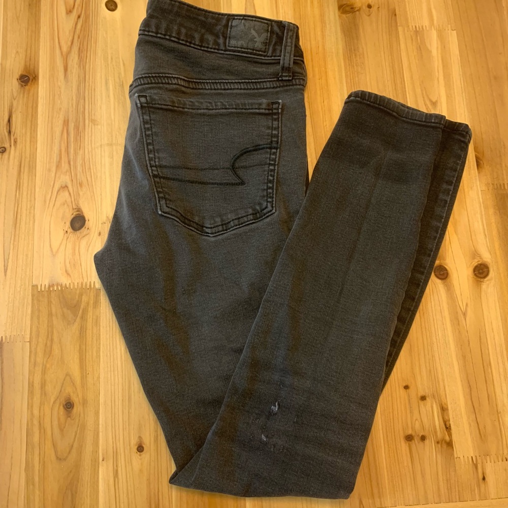 Black ripped skinny jeans